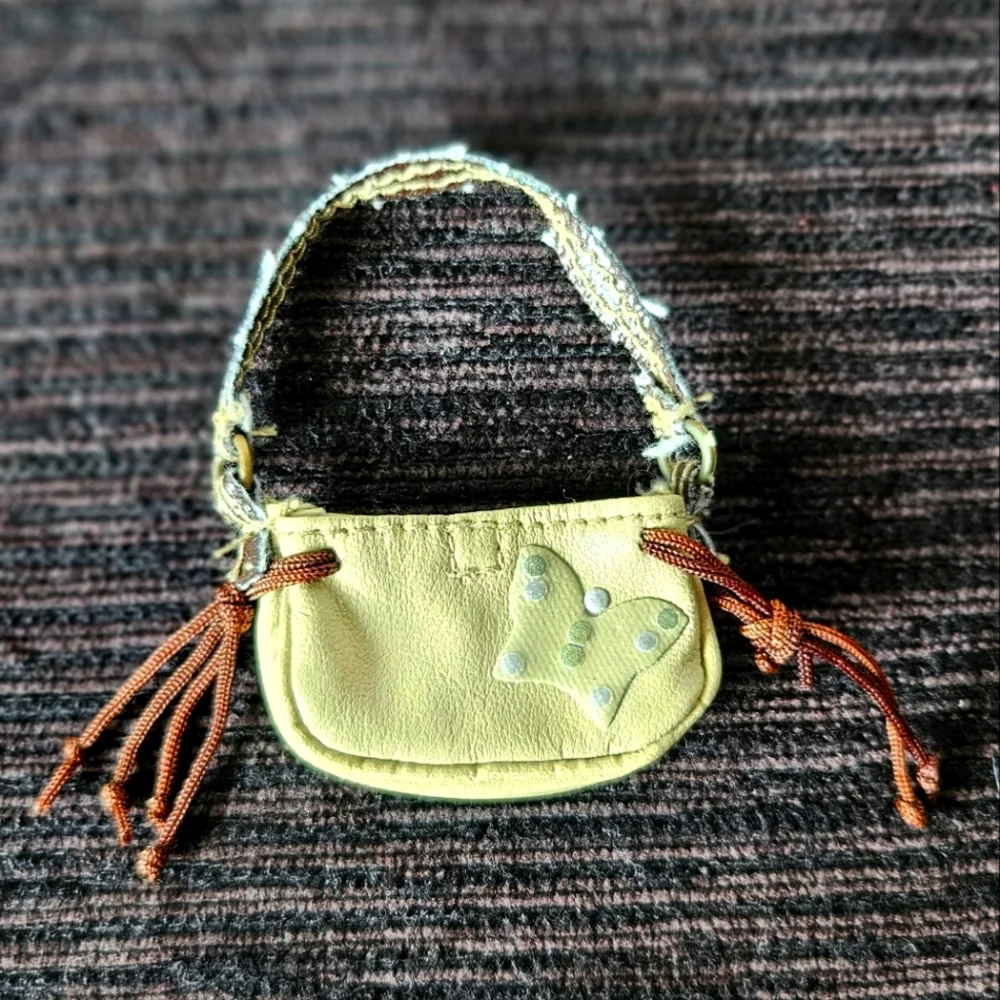 Barbie Handbag - Picture 1 of 2